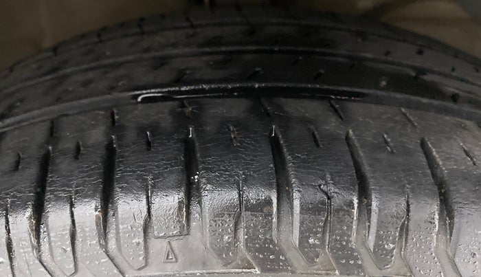 2019 Maruti Dzire ZXI AMT, Petrol, Automatic, 35,812 km, Right Front Tyre Tread