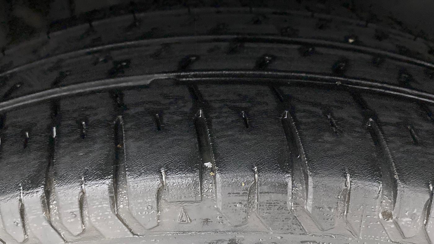 2019 Maruti Dzire ZXI AMT, Petrol, Automatic, 35,812 km, Right Rear Tyre Tread