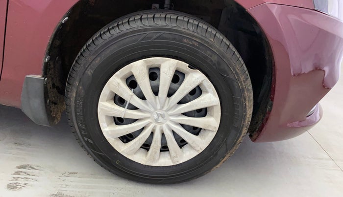 2015 Maruti Swift Dzire VXI, Petrol, Manual, 53,109 km, Right Front Wheel