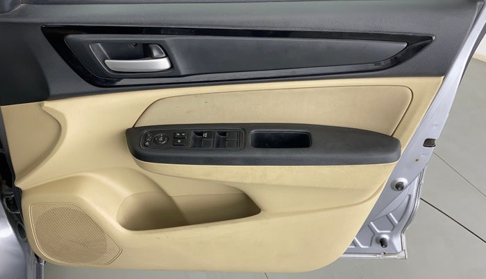 2018 Honda Amaze 1.2L I-VTEC V, Petrol, Manual, 55,763 km, Driver Side Door Panels Control