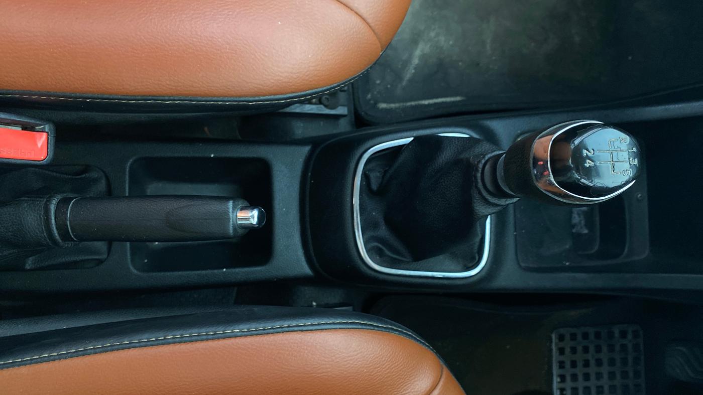 2019 Renault Kwid RXT 0.8 (O), Petrol, Manual, 78,134 km, Gear Lever