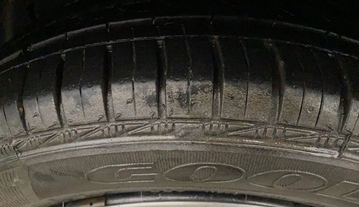 2016 Hyundai Grand i10 SPORTZ 1.2 KAPPA VTVT, Petrol, Manual, 41,848 km, Left Front Tyre Tread