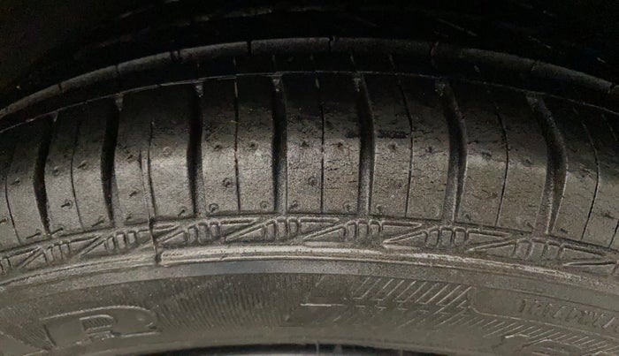 2016 Hyundai Grand i10 SPORTZ 1.2 KAPPA VTVT, Petrol, Manual, 41,848 km, Left Rear Tyre Tread