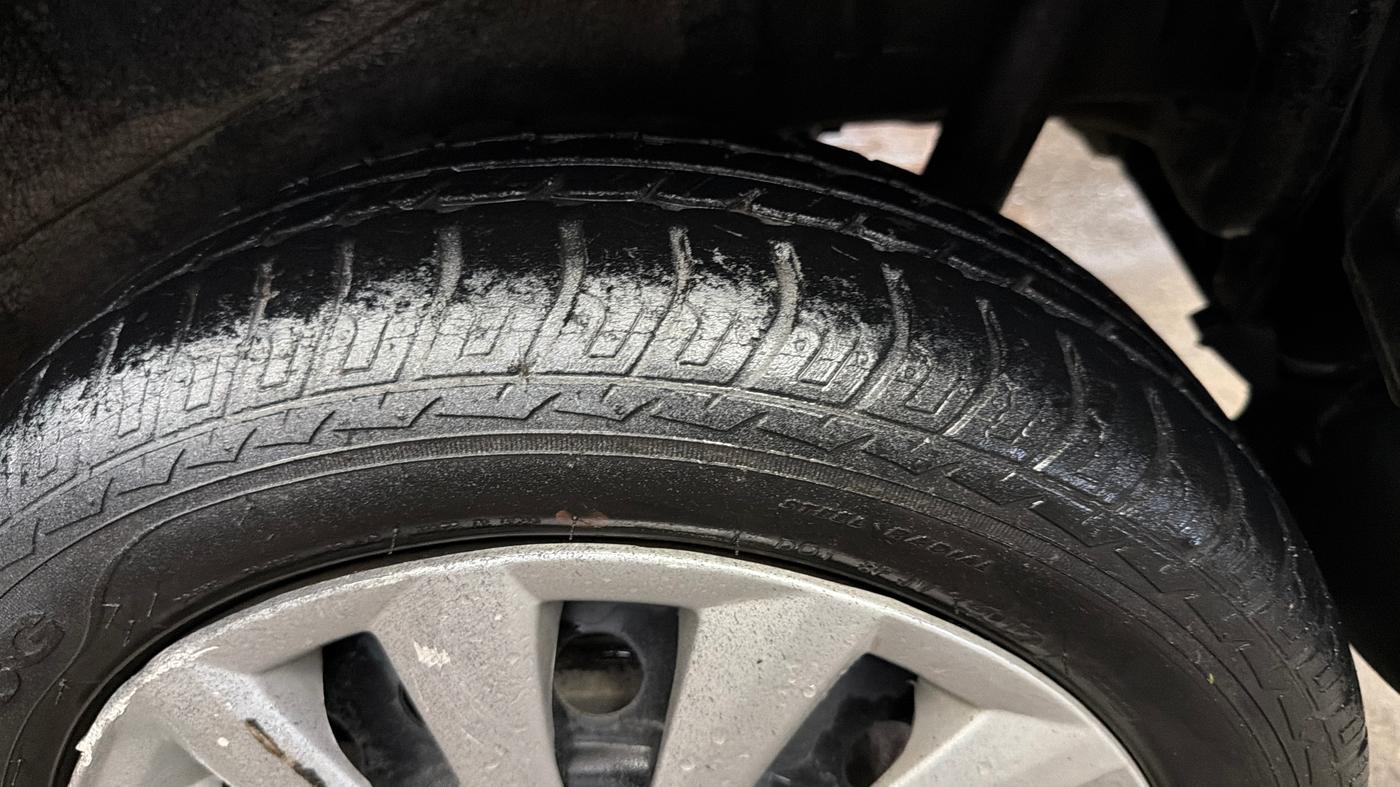 2018 Maruti Wagon R 1.0 VXI AMT, Petrol, Automatic, 34,240 km, Left Rear Tyre Tread