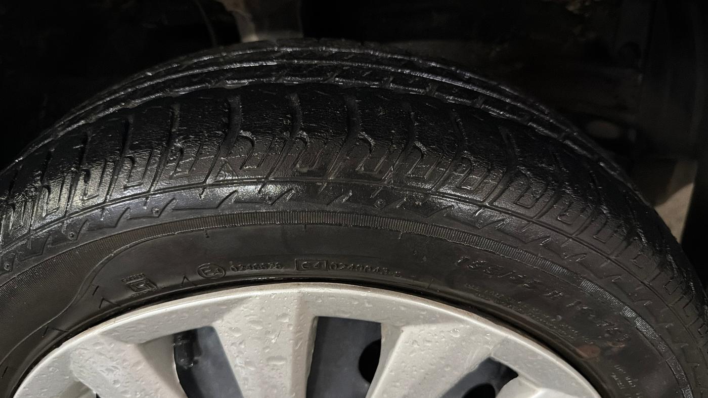 2018 Maruti Wagon R 1.0 VXI AMT, Petrol, Automatic, 34,240 km, Right Front Tyre Tread