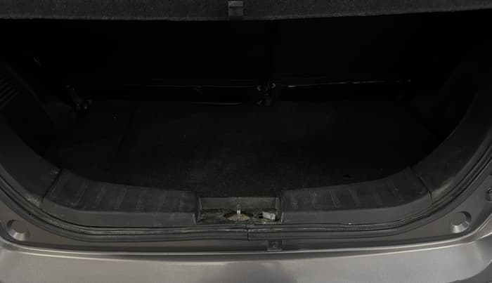 2018 Maruti Wagon R 1.0 VXI AMT, Petrol, Automatic, 34,240 km, Boot Inside