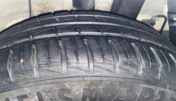 2016 Hyundai Grand i10 ASTA (O) AT 1.2 KAPPA VTVT, Petrol, Automatic, 54,107 km, Left Rear Tyre Tread