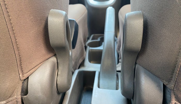 2014 Hyundai i10 SPORTZ 1.1, CNG, Manual, 87,563 km, Driver Side Adjustment Panel