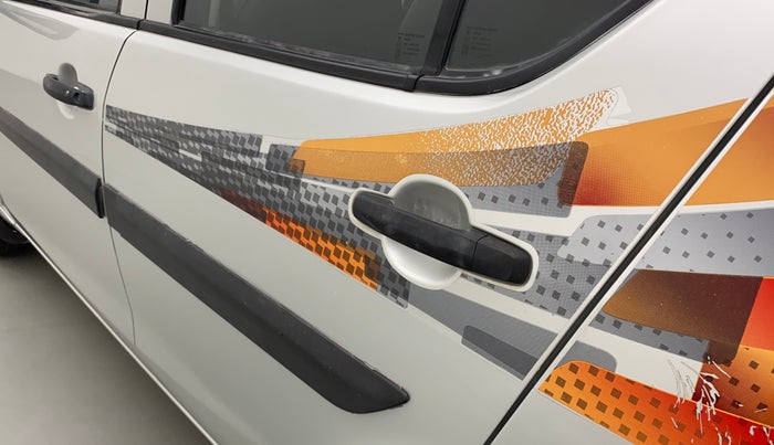2011 Maruti Ritz LDI, Diesel, Manual, 1,25,001 km, Rear left door - Graphic sticker