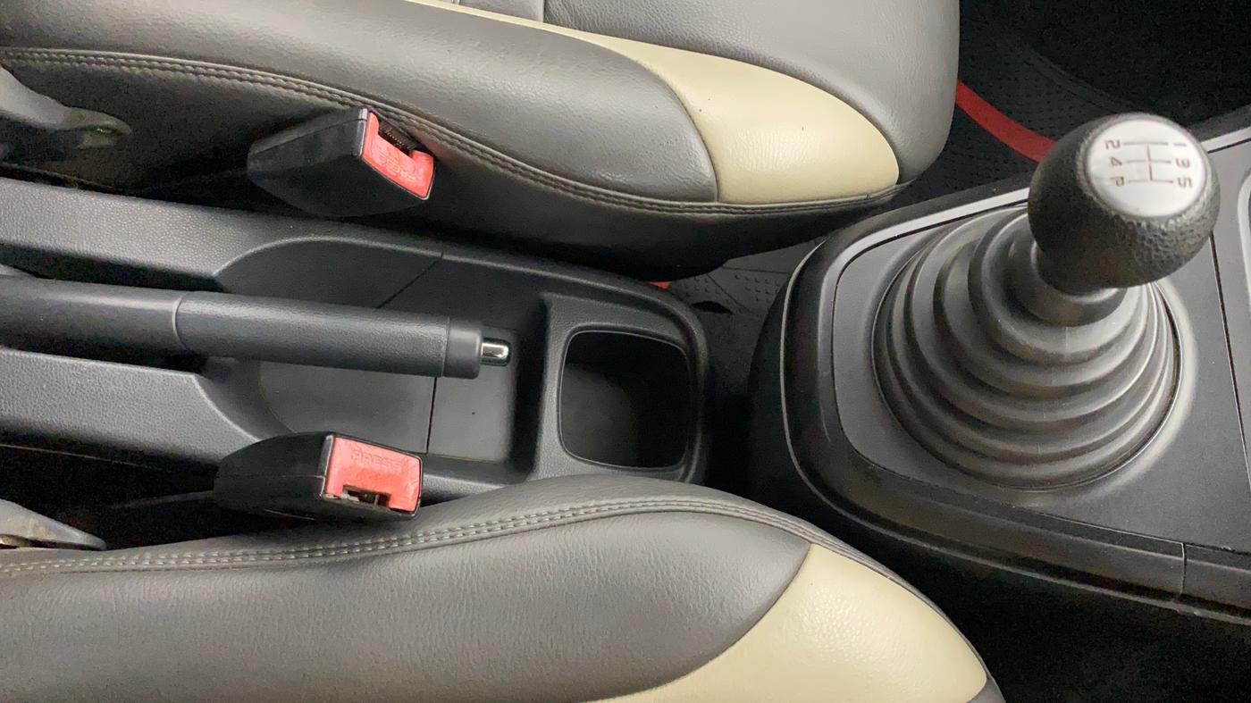 2011 Maruti Ritz LDI, Diesel, Manual, 1,25,001 km, Gear Lever