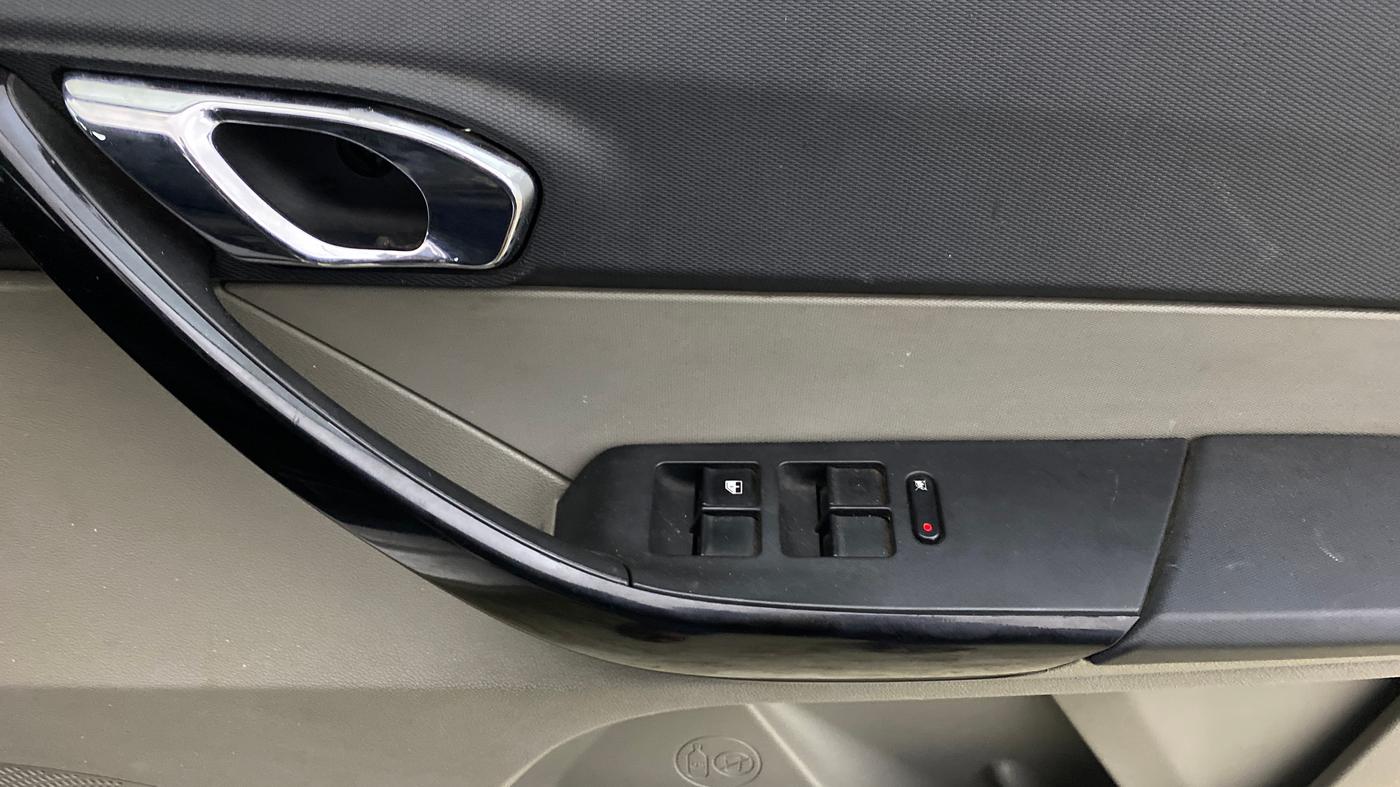 2018 Tata Tiago XZA PETROL, Petrol, Automatic, 80,434 km, Driver Side Door Panels Control