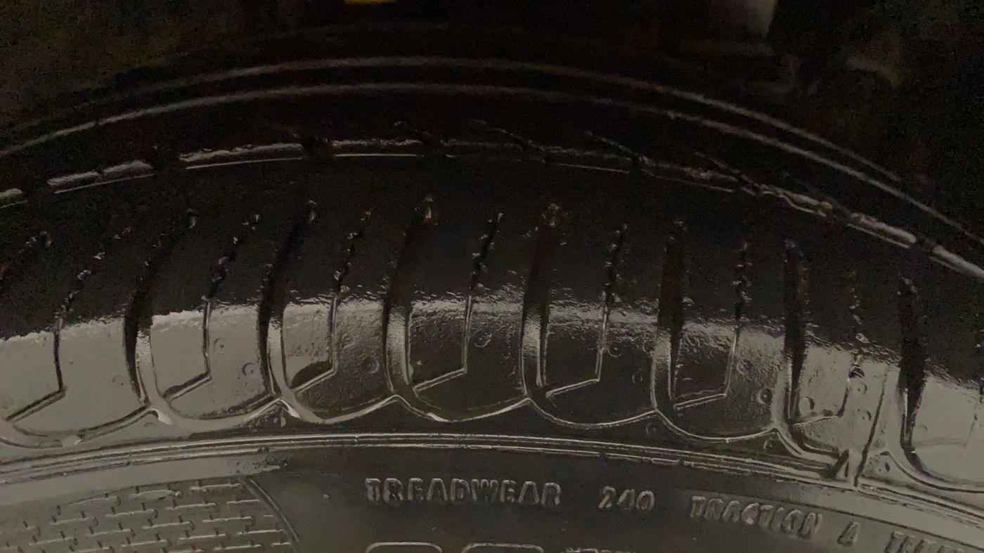 2018 Ford Ecosport TITANIUM 1.5L DIESEL, Diesel, Manual, 97,273 km, Right Front Tyre Tread