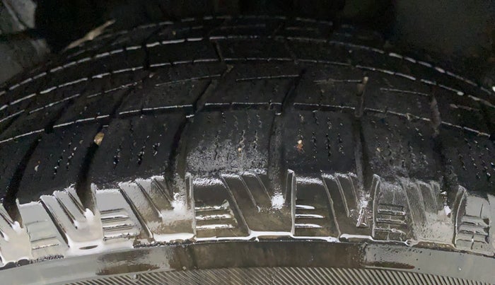 2020 Maruti Swift ZXI + AMT, Petrol, Automatic, 76,260 km, Left Front Tyre Tread
