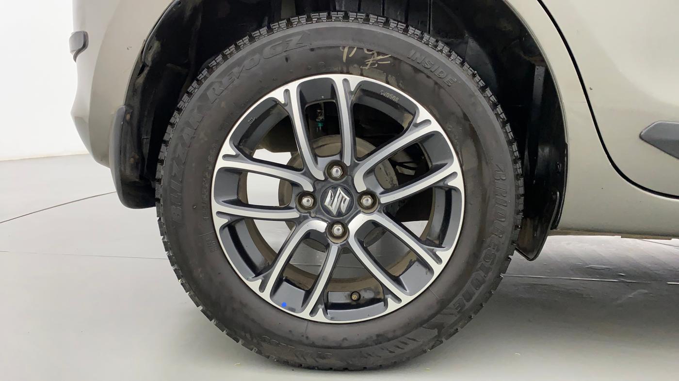 2020 Maruti Swift ZXI + AMT, Petrol, Automatic, 76,260 km, Right Rear Wheel