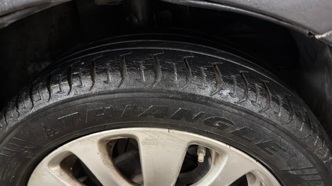 2017 Maruti Baleno ZETA PETROL 1.2, Petrol, Manual, 50,920 km, Right Front Tyre Tread