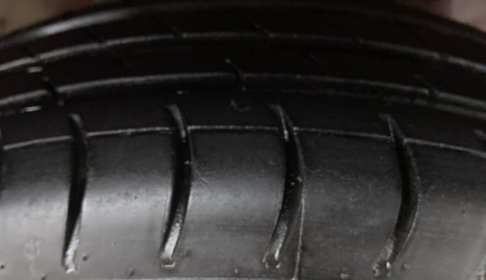 2012 Maruti Alto LXI, Petrol, Manual, 11,969 km, Right Front Tyre Tread