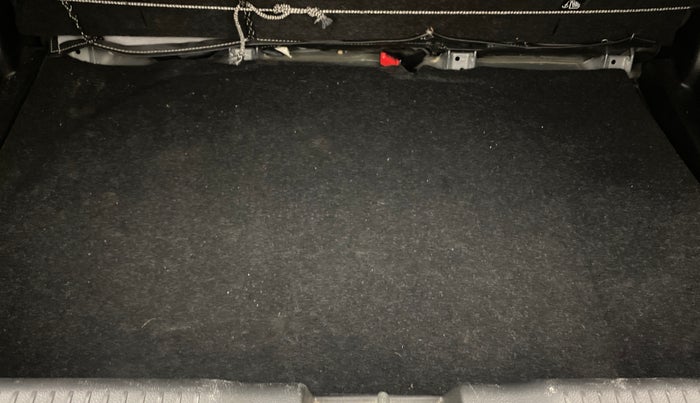 2019 Maruti Swift VXI AMT, Petrol, Automatic, 36,989 km, Boot Inside