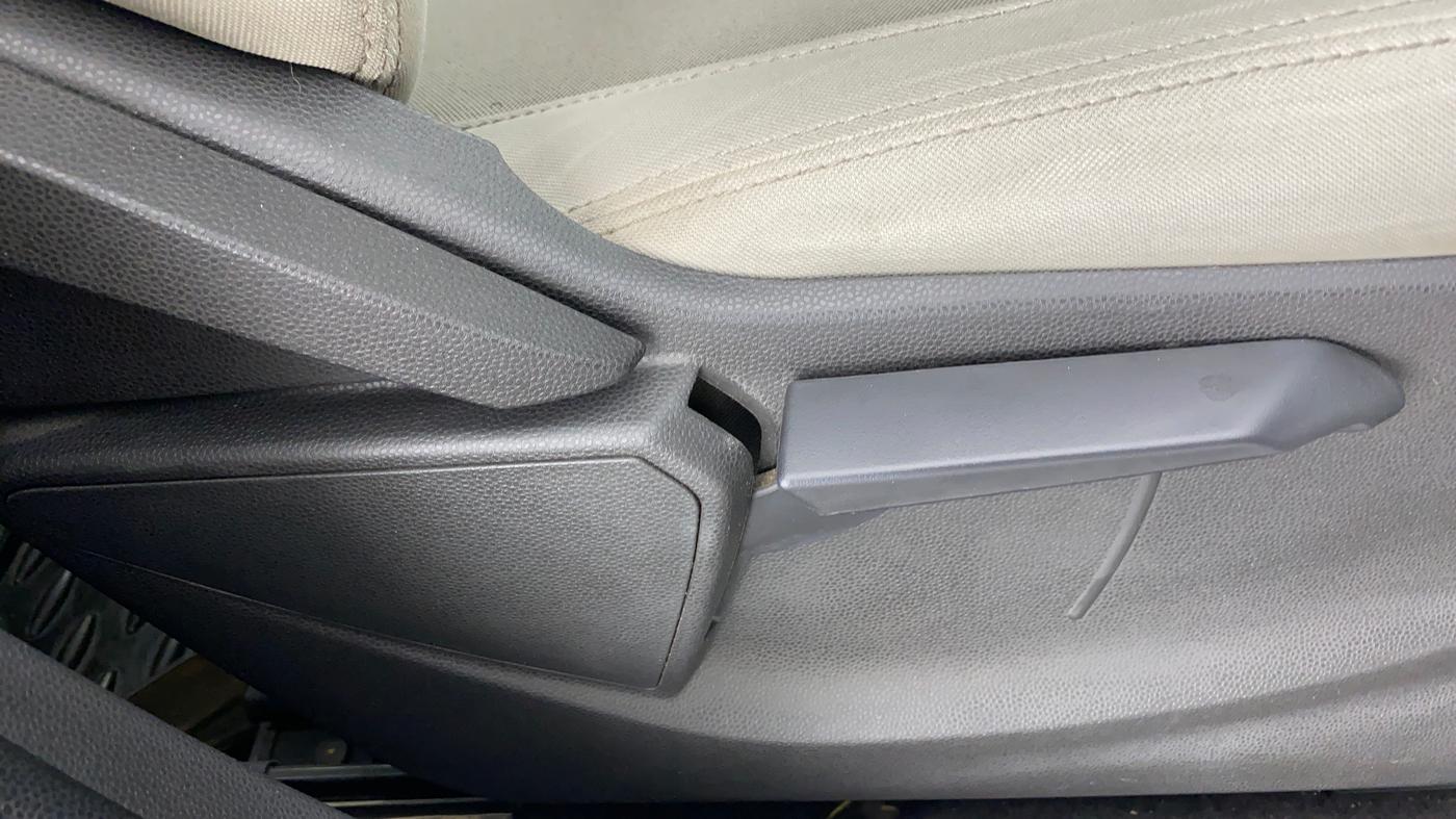 2013 Ford Ecosport 1.5 TREND TDCI, Diesel, Manual, 34,176 km, Driver Side Adjustment Panel