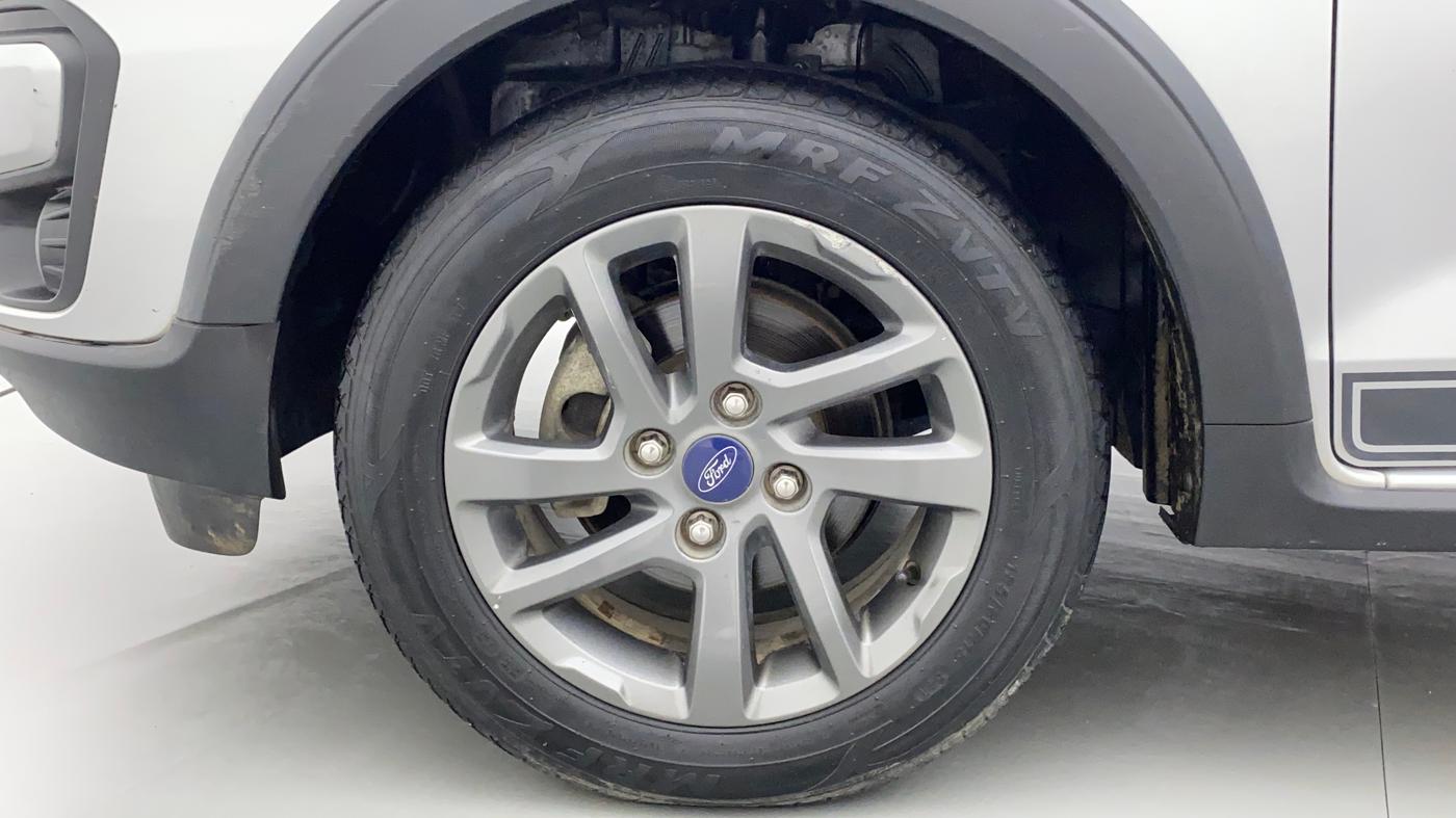 2018 Ford FREESTYLE TITANIUM 1.2 PETROL, Petrol, Manual, 32,375 km, Left Front Wheel