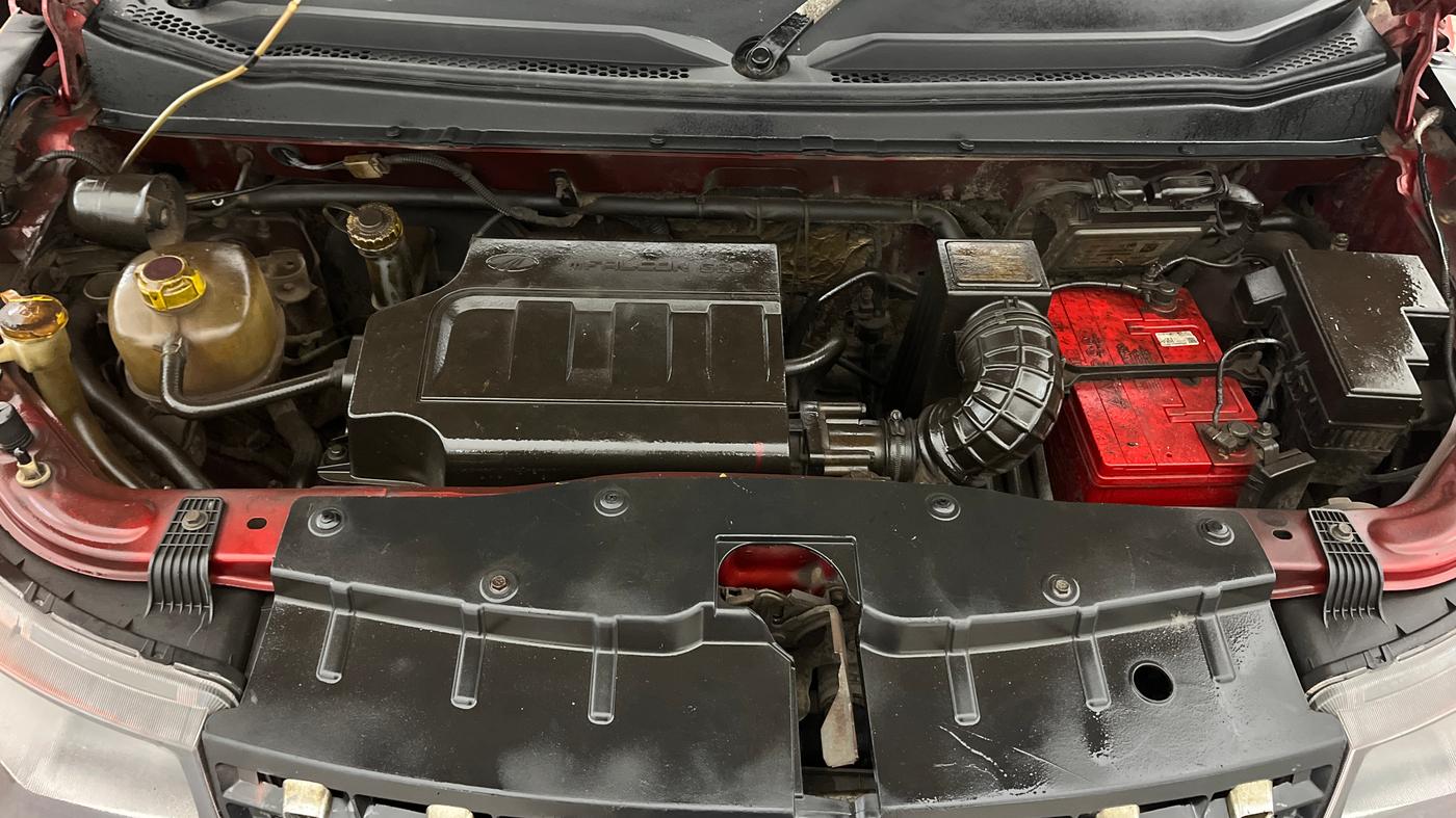2016 Mahindra Kuv100 K6 6 STR, Petrol, Manual, 58,190 km, Engine View