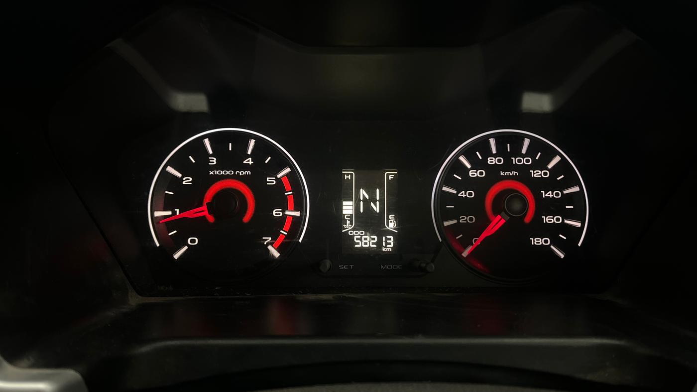 2016 Mahindra Kuv100 K6 6 STR, Petrol, Manual, 58,190 km, Odometer Image