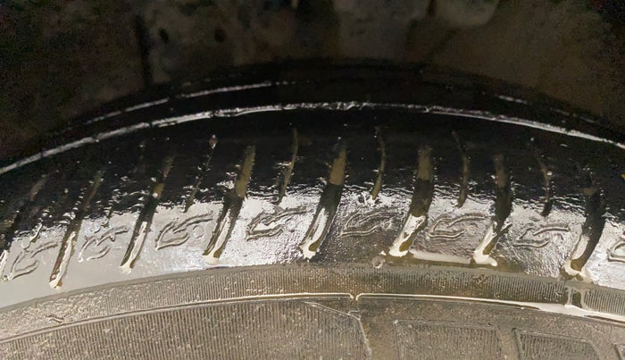 2020 Hyundai VENUE SX PLUS 1.0 TURBO DCT, Petrol, Automatic, 66,560 km, Left Front Tyre Tread