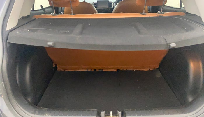 2020 Hyundai VENUE SX PLUS 1.0 TURBO DCT, Petrol, Automatic, 66,560 km, Boot Inside