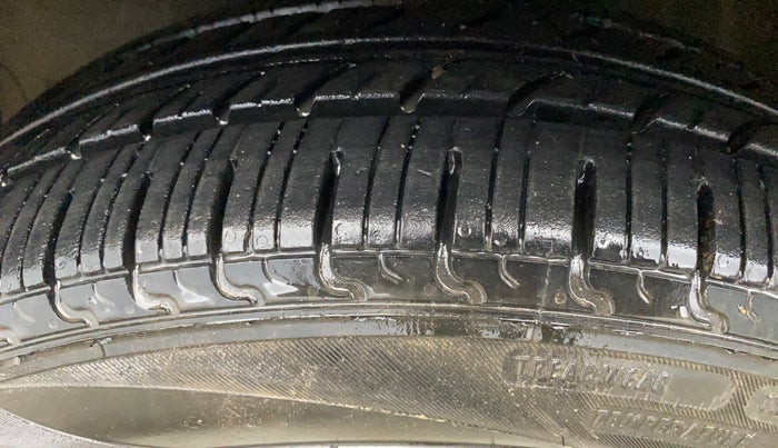 2020 Maruti Celerio ZXI, Petrol, Manual, 1,02,436 km, Left Front Tyre Tread