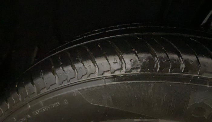 2023 Nissan MAGNITE Geza Edition CVT, Petrol, Automatic, 42,922 km, Left Rear Tyre Tread