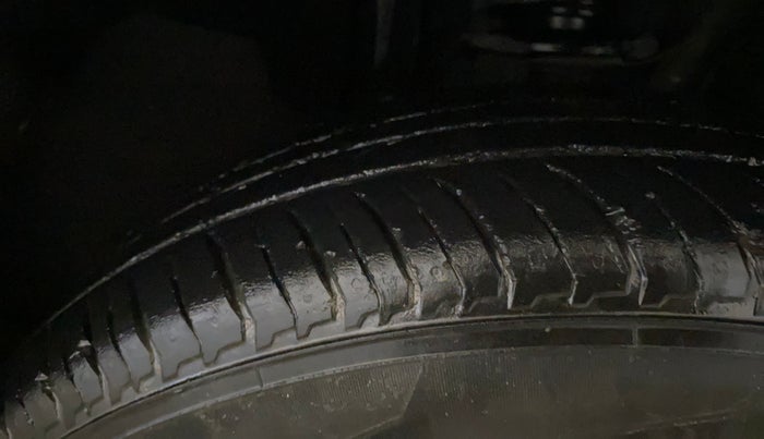 2023 Nissan MAGNITE Geza Edition CVT, Petrol, Automatic, 42,922 km, Right Front Tyre Tread