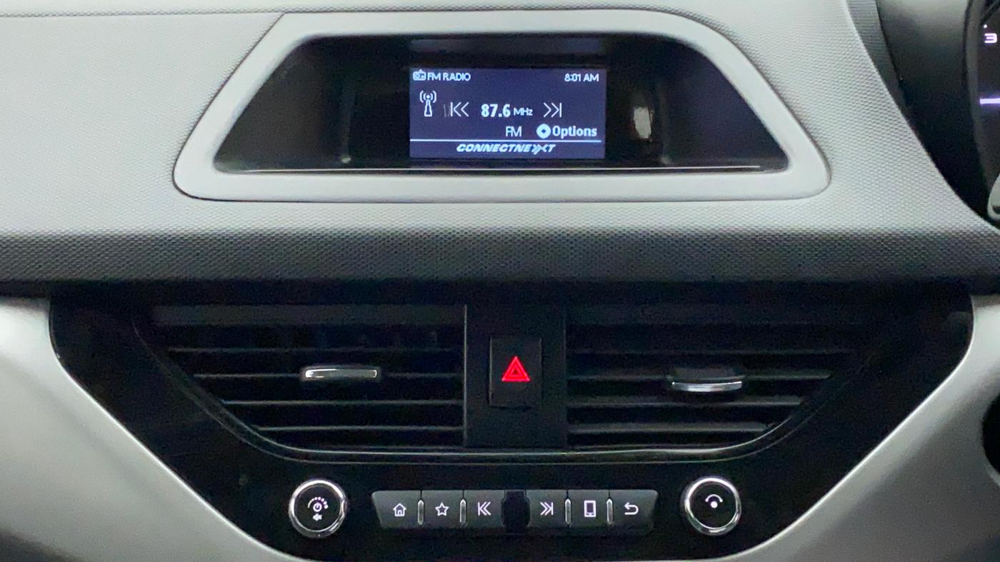 2018 Tata NEXON XM PETROL, Petrol, Manual, 28,931 km, Infotainment System