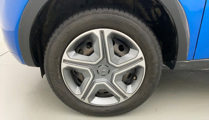 2018 Tata NEXON XM PETROL, Petrol, Manual, 28,931 km, Left Front Wheel