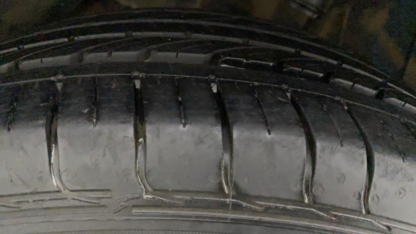 2018 Tata NEXON XM PETROL, Petrol, Manual, 28,931 km, Right Rear Tyre Tread
