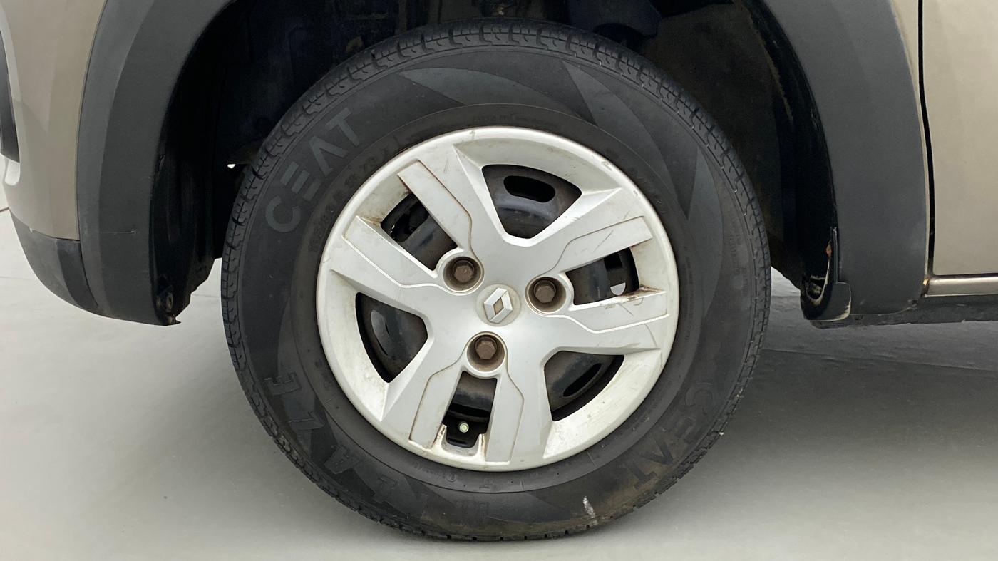 2016 Renault Kwid RXL, Petrol, Manual, 22,747 km, Left Front Wheel