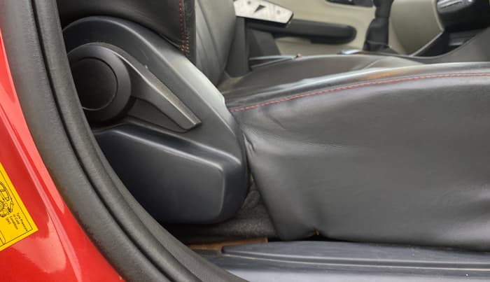 2021 Tata ALTROZ XT PETROL, Petrol, Manual, 51,137 km, Driver Side Adjustment Panel