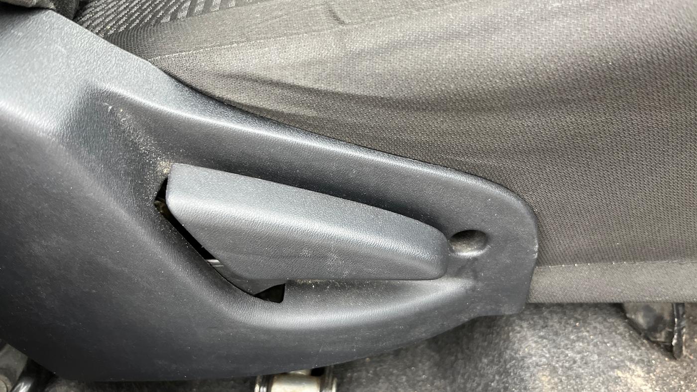 2019 Datsun Go T(O) CVT, Petrol, Automatic, 46,296 km, Driver Side Adjustment Panel
