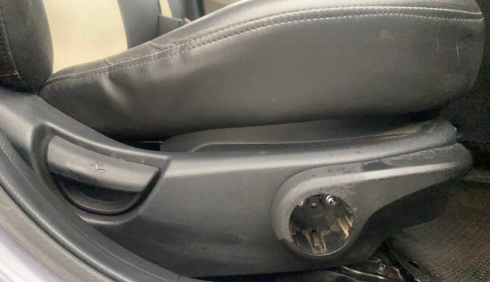 2015 Hyundai Grand i10 ASTA (O) 1.2 KAPPA VTVT, Petrol, Manual, 46,828 km, Driver Side Adjustment Panel