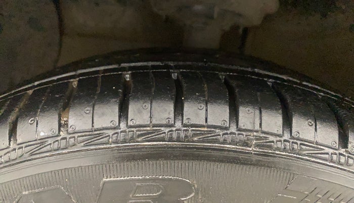 2015 Hyundai Grand i10 ASTA (O) 1.2 KAPPA VTVT, Petrol, Manual, 46,828 km, Left Front Tyre Tread