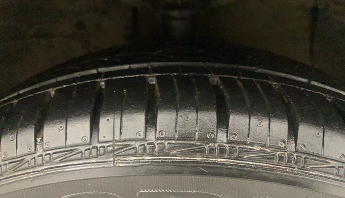 2015 Hyundai Grand i10 ASTA (O) 1.2 KAPPA VTVT, Petrol, Manual, 46,828 km, Right Front Tyre Tread