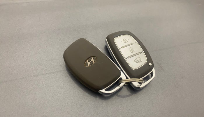 2015 Hyundai Grand i10 ASTA (O) 1.2 KAPPA VTVT, Petrol, Manual, 46,828 km, Key Close Up