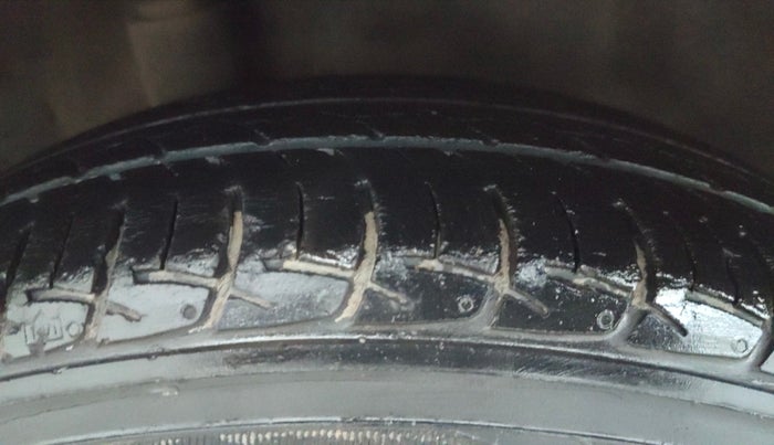 2015 Honda Amaze 1.2L I-VTEC SX, Petrol, Manual, 51,423 km, Right Rear Tyre Tread