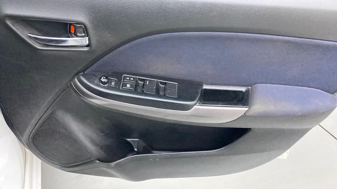 2019 Toyota Glanza V CVT, Petrol, Automatic, 39,014 km, Driver Side Door Panels Control