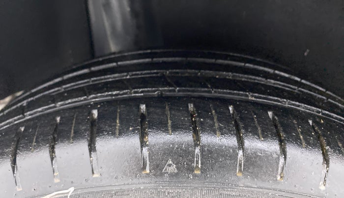 2019 Toyota Glanza V CVT, Petrol, Automatic, 39,014 km, Right Rear Tyre Tread