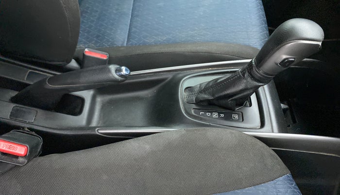 2019 Toyota Glanza V CVT, Petrol, Automatic, 39,014 km, Gear Lever