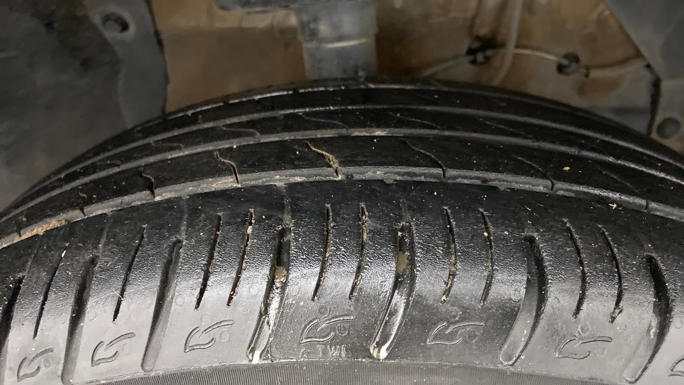 2021 Toyota URBAN CRUISER PREMIUM GRADE MT, Petrol, Manual, 38,592 km, Right Front Tyre Tread