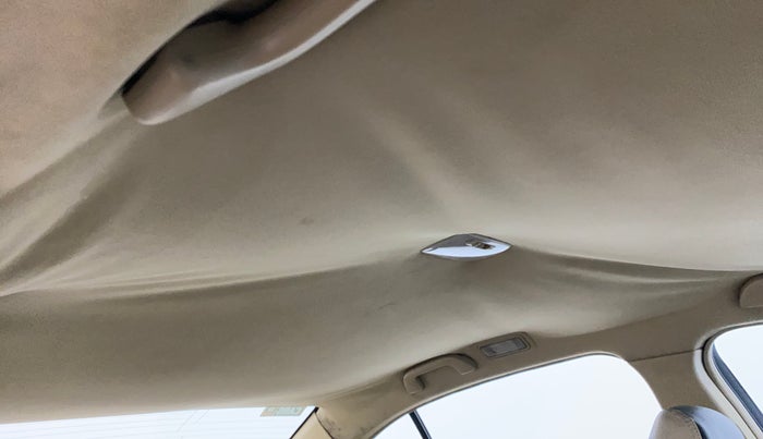 2010 Honda Accord 2.4L I-VTEC AT, Petrol, Automatic, 67,659 km, Ceiling - Roof lining is minor torn
