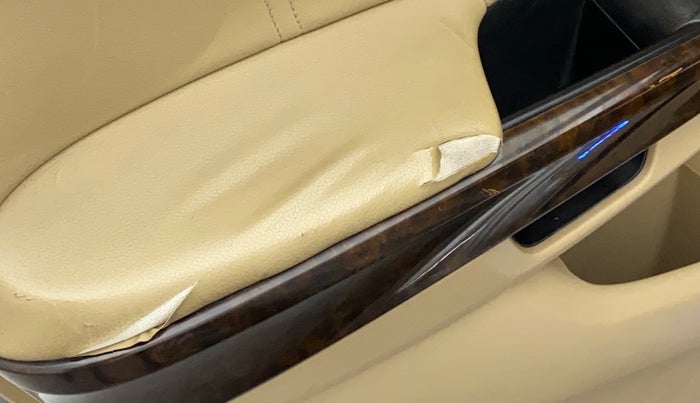 2010 Honda Accord 2.4L I-VTEC AT, Petrol, Automatic, 67,659 km, Rear left door - Trim has minor damage