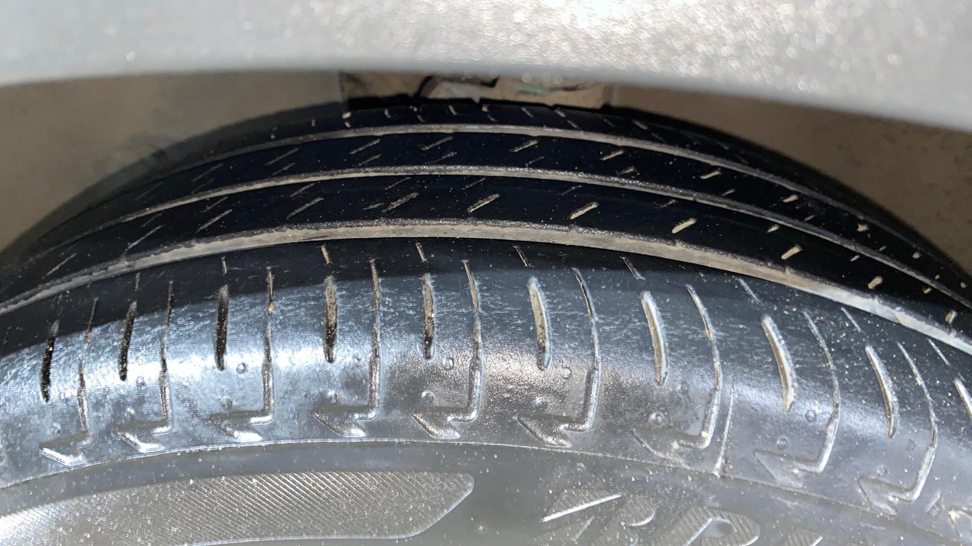 2022 Maruti IGNIS ZETA 1.2, Petrol, Manual, 35,815 km, Left Front Tyre Tread