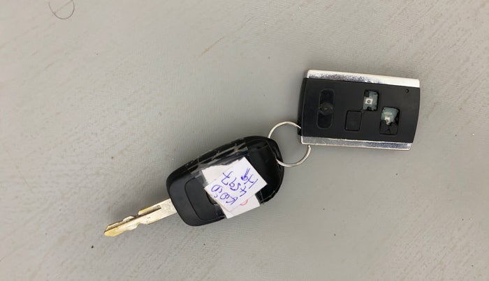 2016 Renault Kwid RXL, Petrol, Manual, 27,353 km, Key Close Up