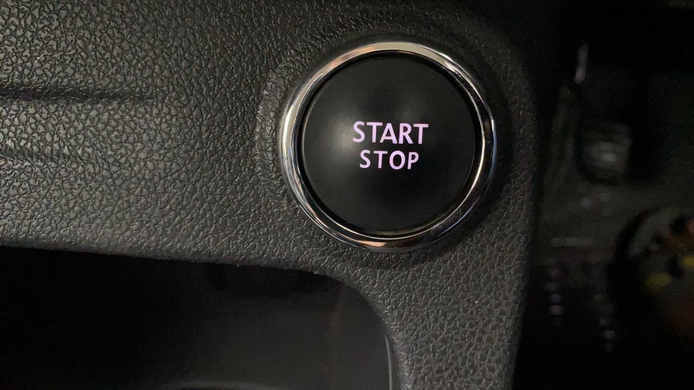 2018 Renault Captur RXT PETROL DUAL TONE, Petrol, Manual, 60,975 km, Keyless Start/ Stop Button